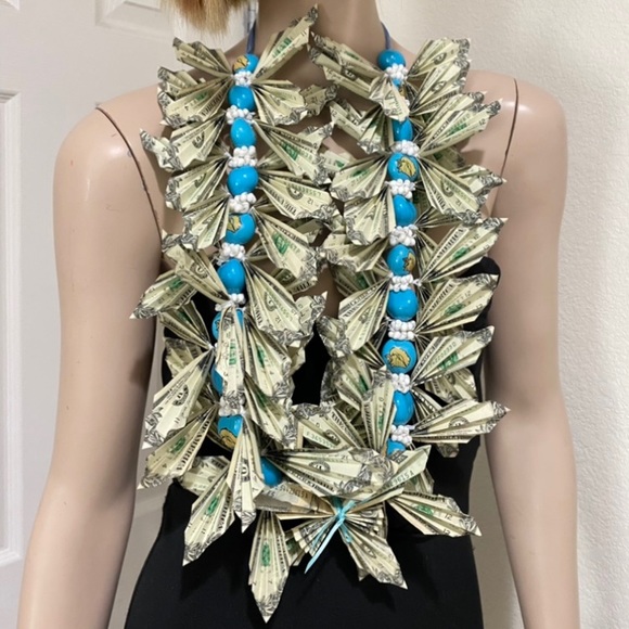 Kukui Nut HAWAIIAN Lei Black/White/Brown Oreo Crinkle Graduation 30” Necklace - Picture 7 of 7